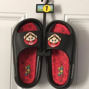 Super Mario slides